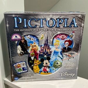 *sold* Pictopia Disney Edition Picture Trivia Board Game (Wonder Forge version)